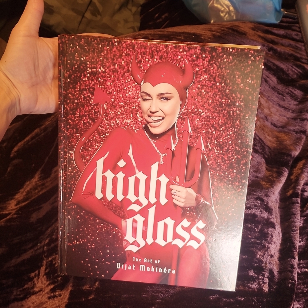 Miley Cyrus Cover || High Gloss: The Art of Vijat Mohindra HC Photography Book